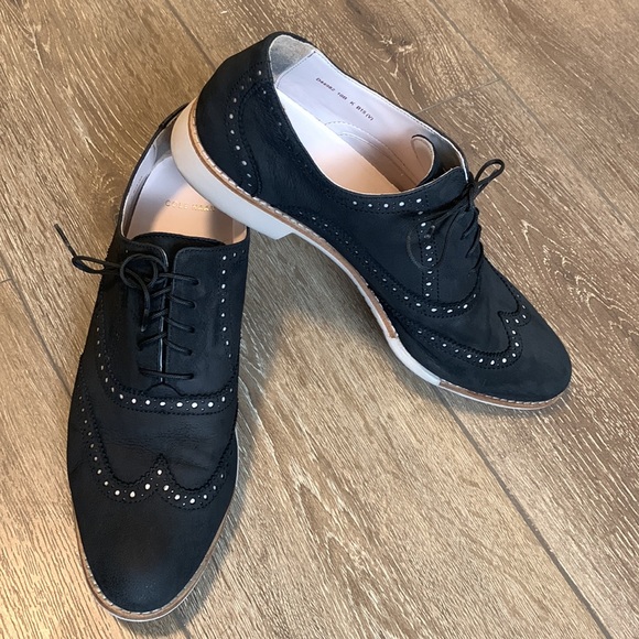 Cole Haan Shoes - Cole Haan Black Tan Wingford Oxford Shoes